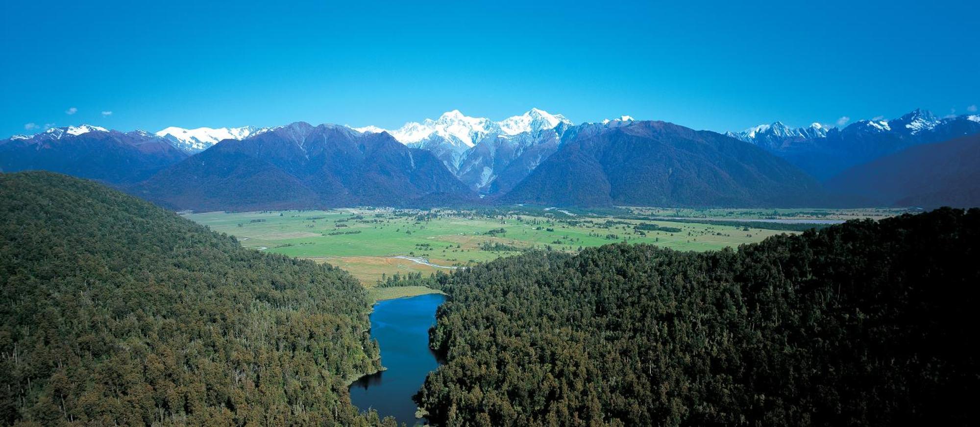 Ropatinis Bed & Breakfast Fox Glacier Exterior photo